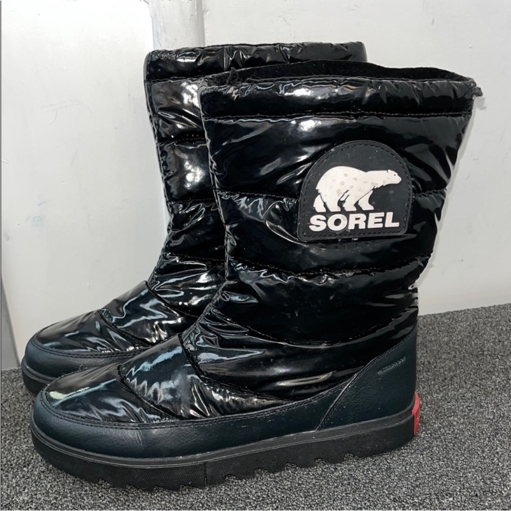 Sorel Black and White Sole Winter Boots
